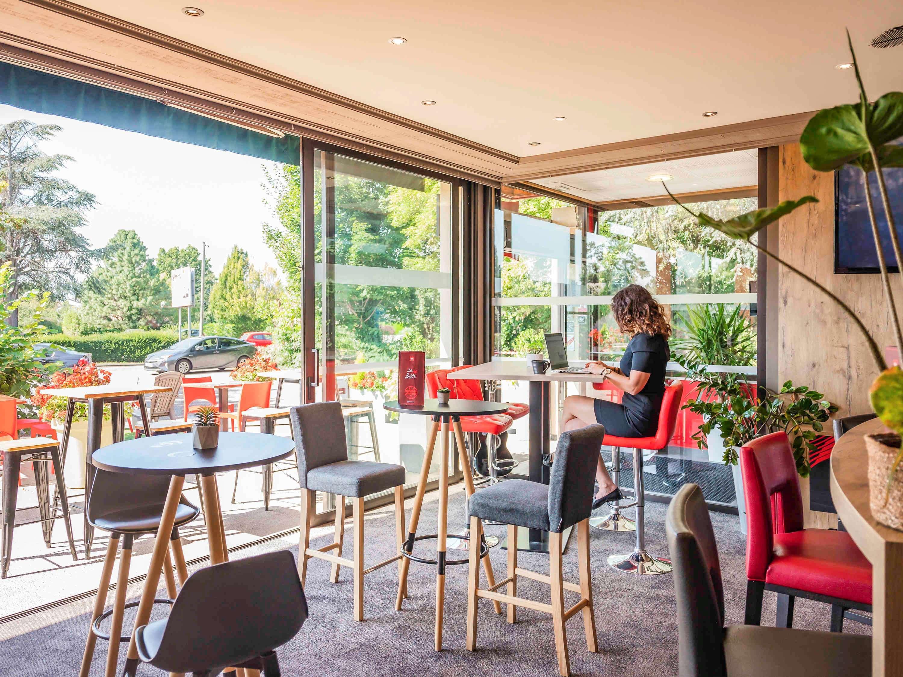 Ibis Colmar Est - Hotel Restaurant En Alsace Horbourg-Wihr Exterior photo